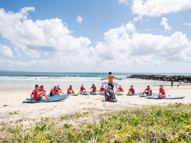 learn to surf noosa