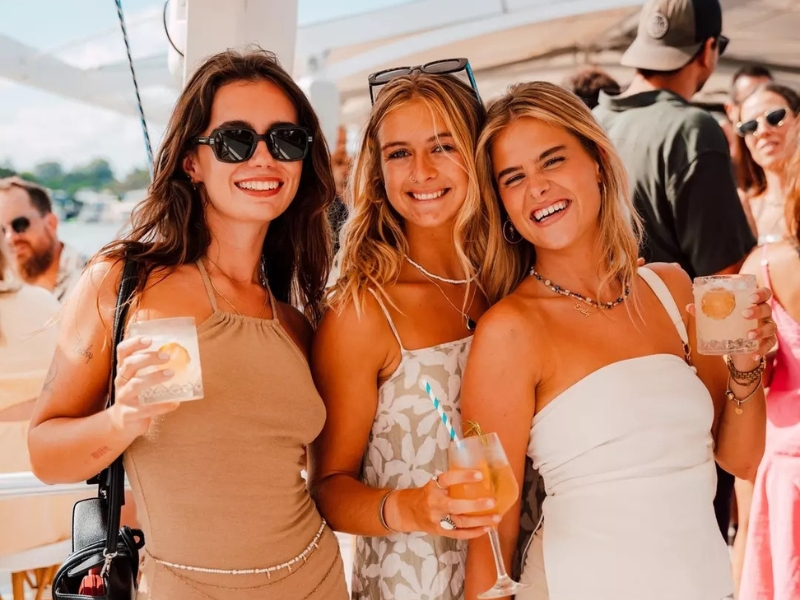 girls on sunset cruise